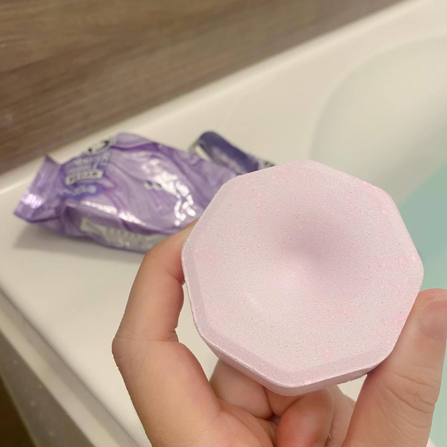 バブ モンスターバブルMEGA級 マーブル泡 ラベンダーカクテルの香り​/バブ/炭酸系入浴剤を使ったクチコミ（3枚目）