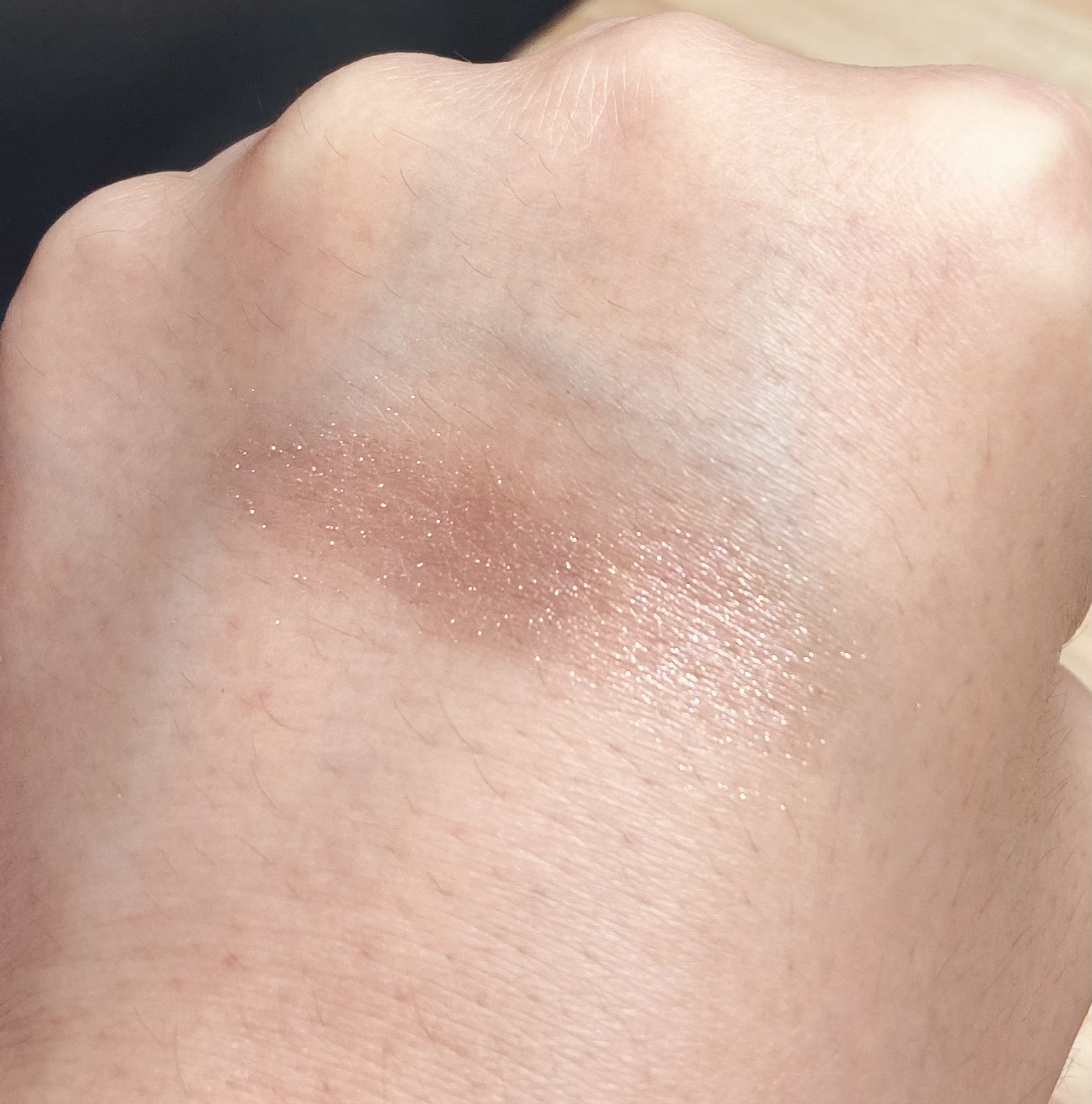 オーラデュウ プリズム イルミネーター ピコ/SHISEIDO/単色アイシャドウを使ったクチコミ（2枚目）