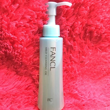 FANCL (ファンケル) マイルドクレンジングオイル 120ml 1836円

美的2月号の付録でついてきたものを使用し、とても良かったので購入しました。乾燥肌であり敏感肌(アトピー持ち)の私でも刺激