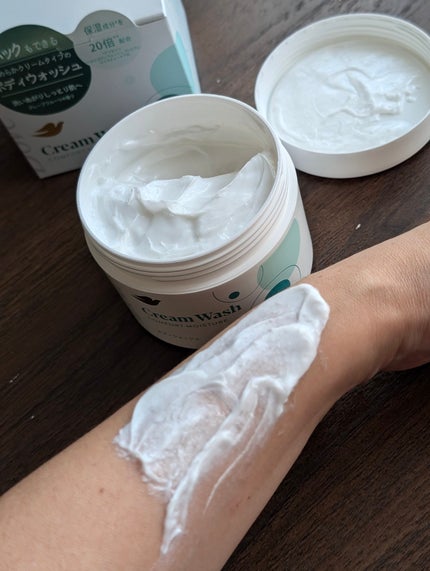 ダヴ クリームボディウォッシュ コンフォートモイスチャー/ダヴ/ボディソープを使ったクチコミ(2枚目)