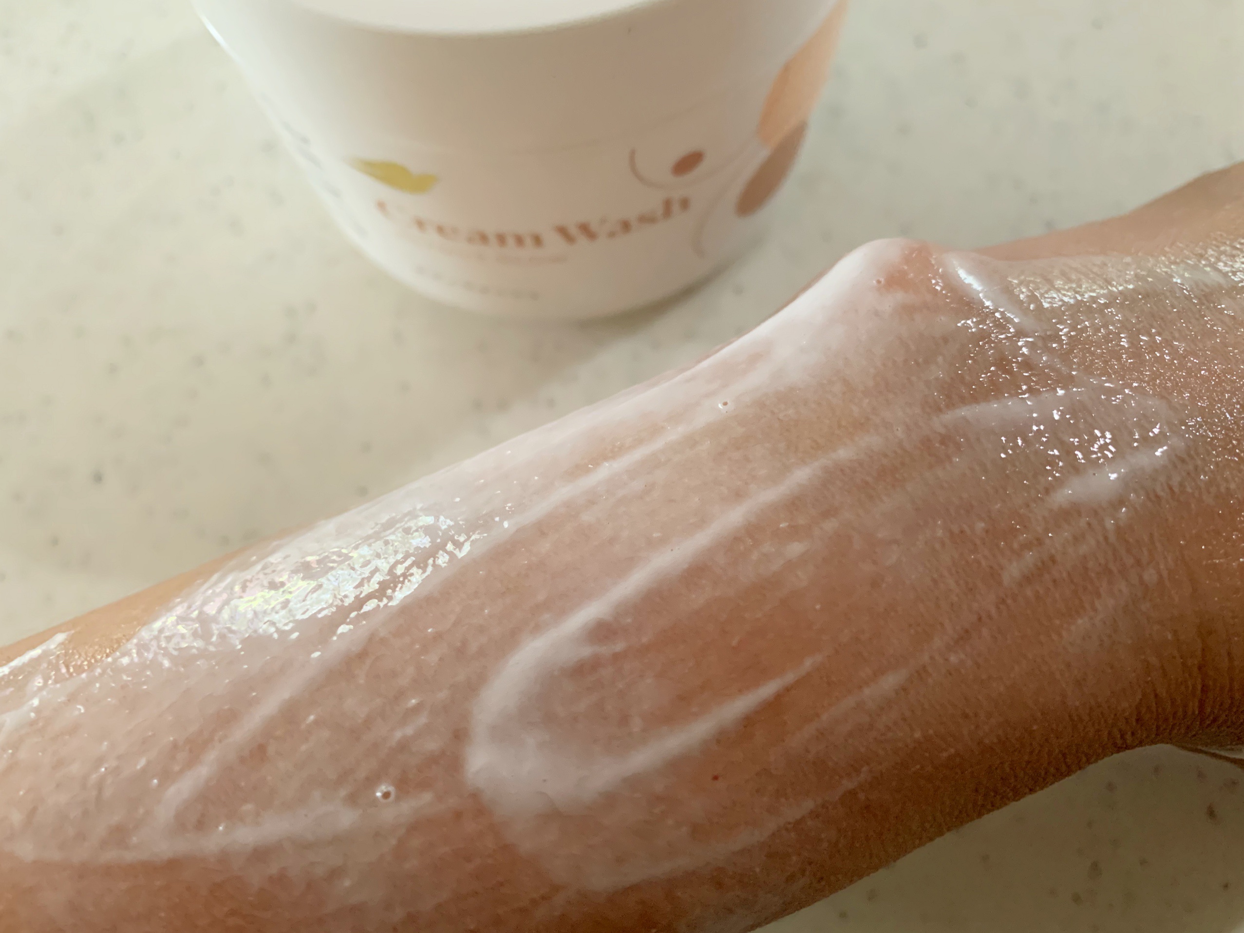 ダヴ クリームボディウォッシュ ジョイアスグロウ/ダヴ/ボディソープを使ったクチコミ（3枚目）