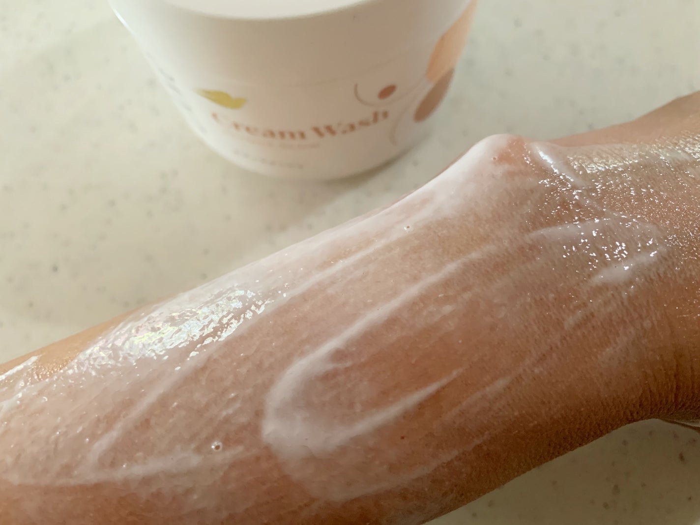 ダヴ クリームボディウォッシュ ジョイアスグロウ/ダヴ/ボディソープを使ったクチコミ(3枚目)