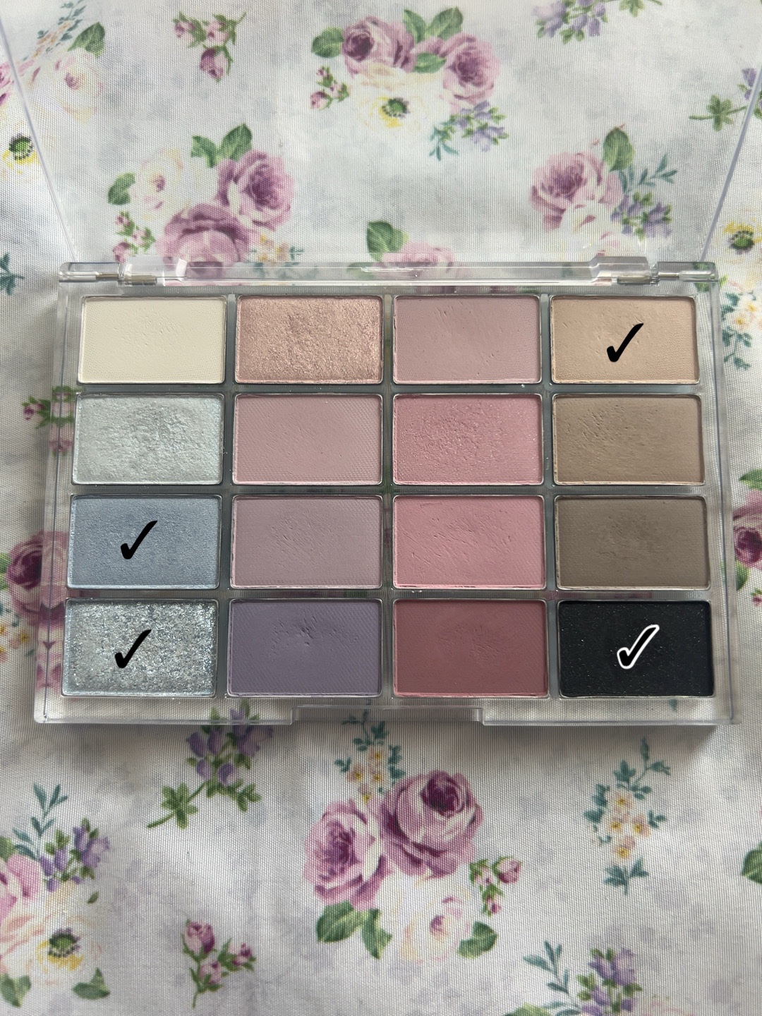 ソフトブラーリングアイパレット 13.ブルーコアブラーリング/wakemake/アイシャドウパレットを使ったクチコミ（2枚目）