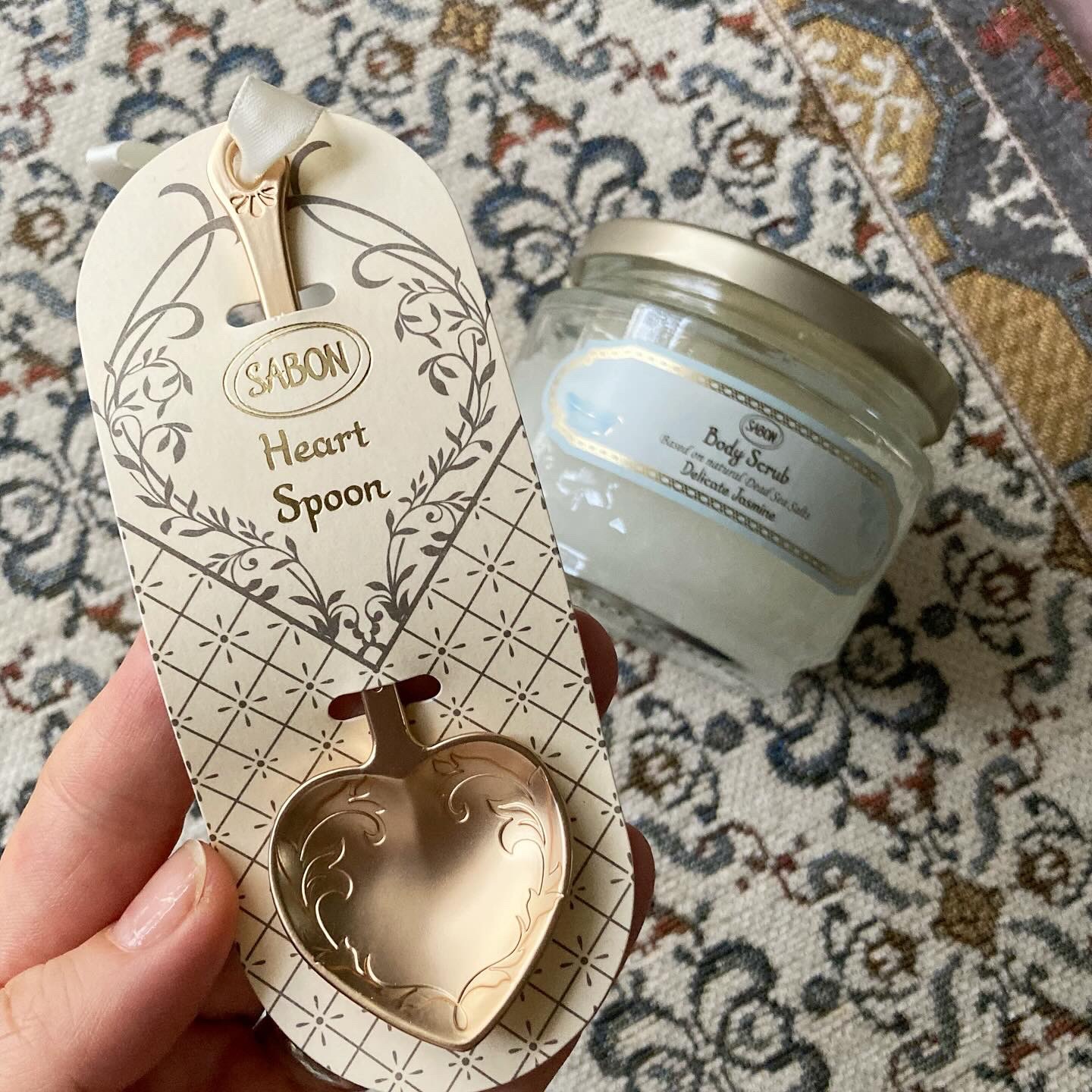 ボディスクラブ デリケート・ジャスミン デリケート・ジャスミン 320g/SABON/ボディスクラブを使ったクチコミ（2枚目）