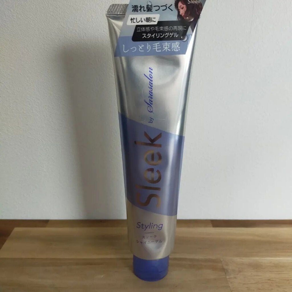 chohoho_s on LIPS 「スリークbyサラサロンシャイニーゲル¥1650ツヤ感を出しつつ..」(1枚目)