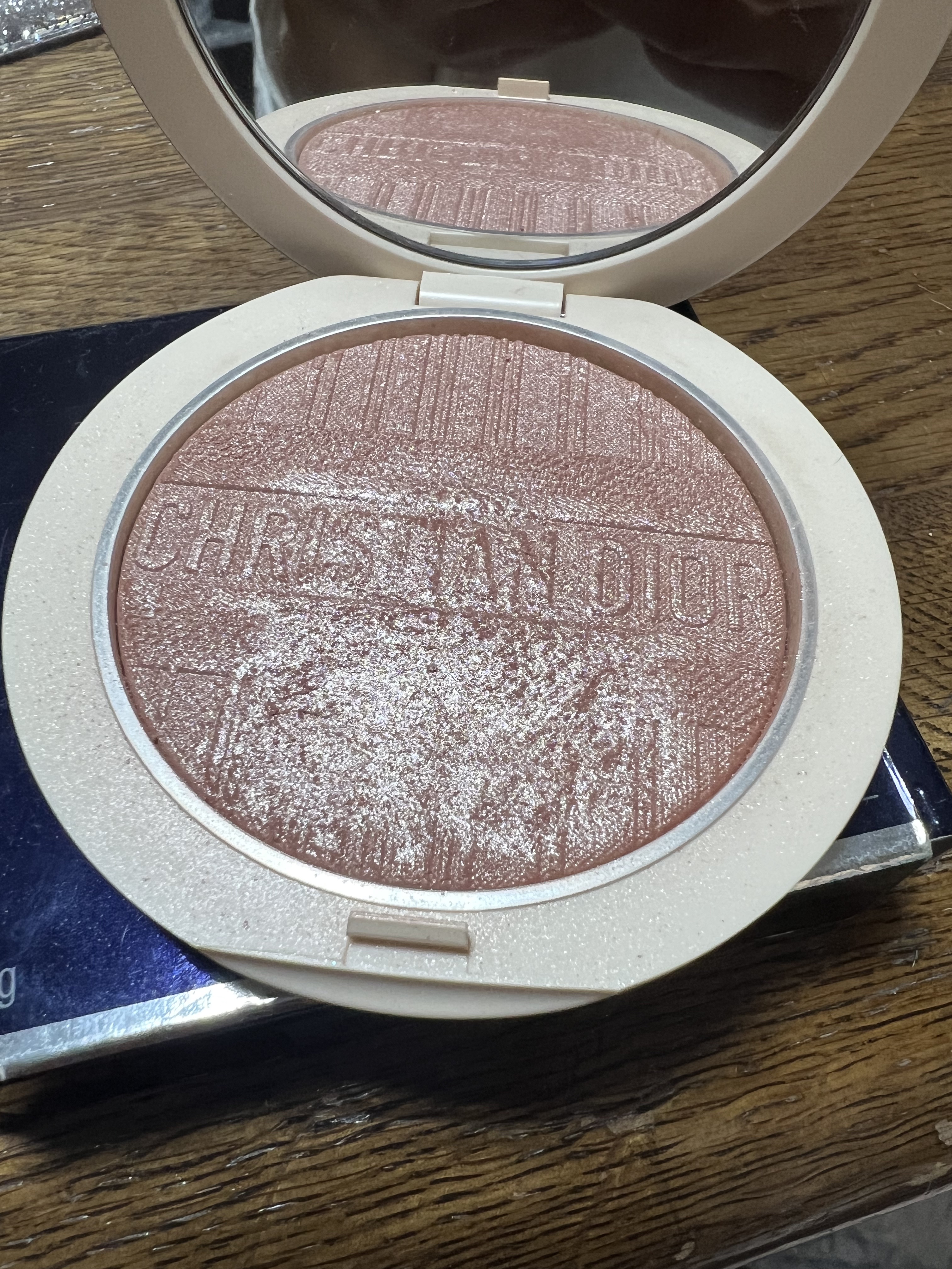 ディオールスキン フォーエヴァー クチュール ルミナイザー 002 ピンク リビエラ〈ディオリビエラ エディション〉/Dior/プレストパウダーを使ったクチコミ（1枚目）