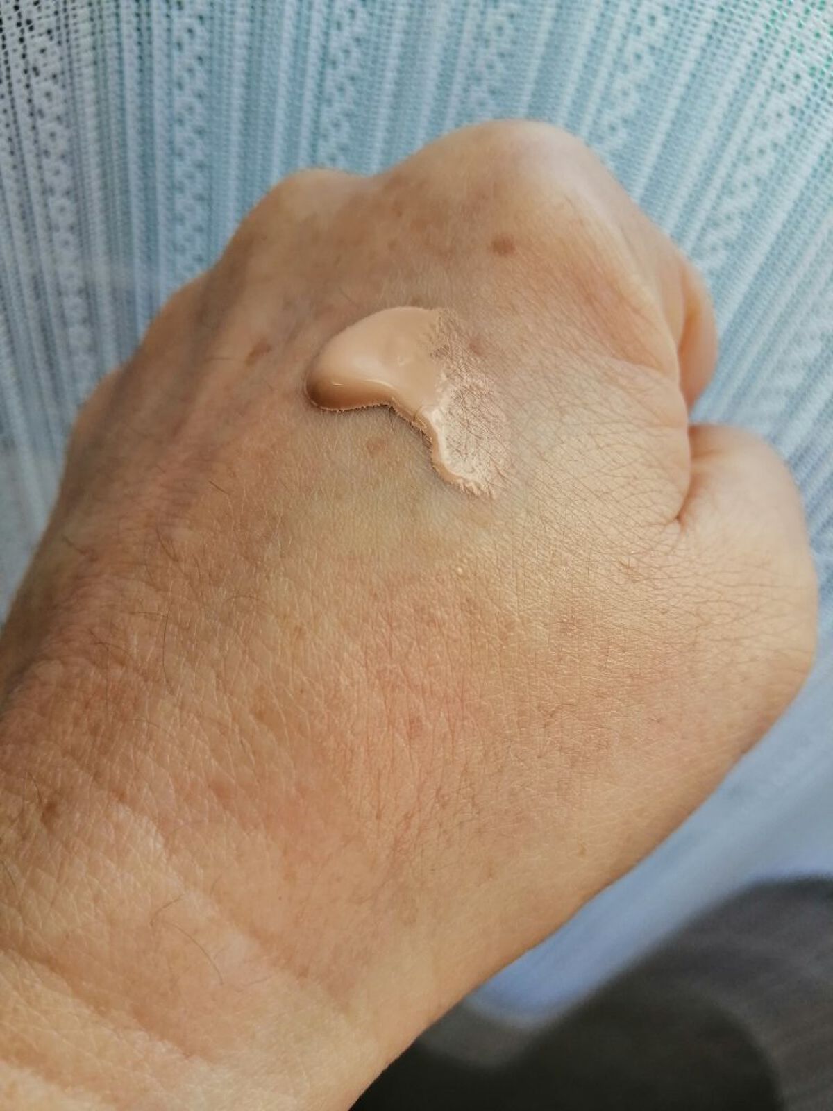 マットシフォン UVリキッドファンデ 03 オークル(Ochre)/KiSS/リキッドファンデーションを使ったクチコミ（3枚目）