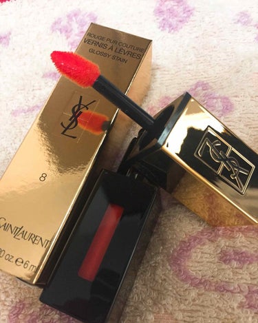 イヴ・サンローラン
ルージュ💄
ピュールクチュール
ヴェルニ NO.8🍊🧡

夏っぽくオレンジリップが欲しくて
何本かタッチアップさせて頂き
1番色味が好きで購入(∩ˊᵕˋ∩)･*

スパチュラも大きく