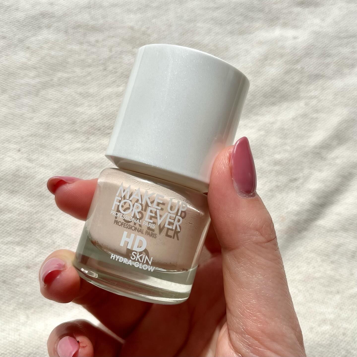 HDスキン ハイドラ グロウ ファンデーション 1N00 アラバスター/MAKE UP FOR EVER/リキッドファンデーションを使ったクチコミ（1枚目）