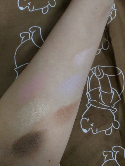 UR GLAM SELECT EYES/U R GLAM/単色アイシャドウを使ったクチコミ(4枚目)