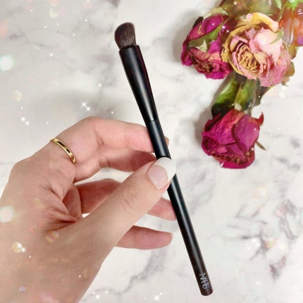 ハイピグメントアイシャドーブラシ #24/NARS/メイクブラシを使ったクチコミ(2枚目)