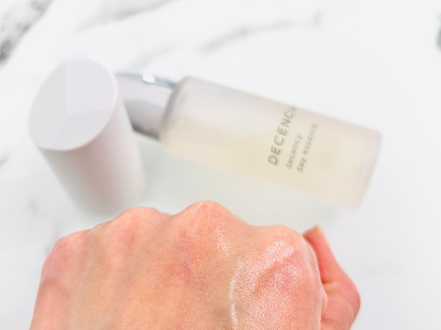ディセンシー デイエッセンス/DECENCIA/美容液を使ったクチコミ(3枚目)