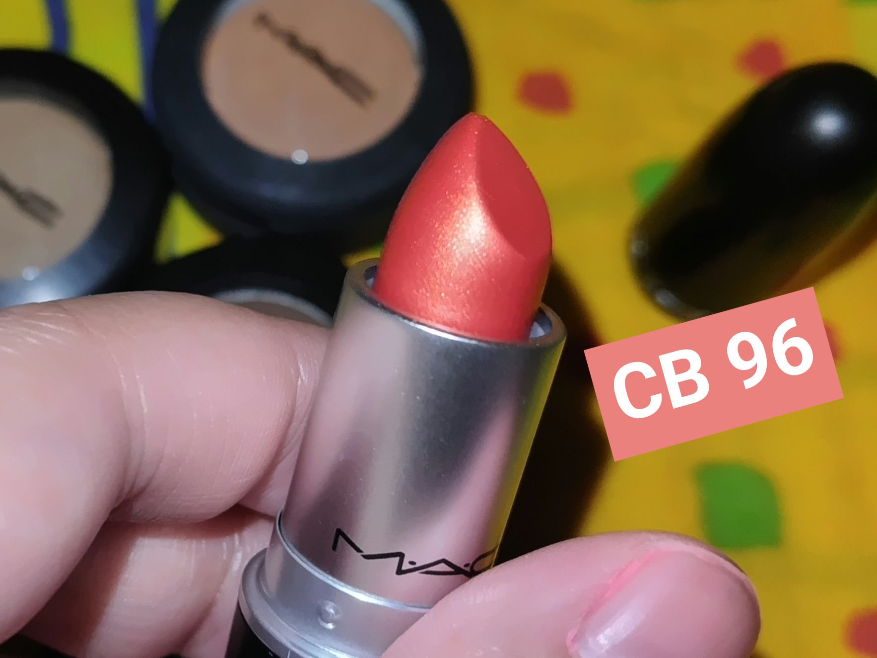 パウダー キス アイシャドウ/M・A・C/単色アイシャドウを使ったクチコミ（2枚目）