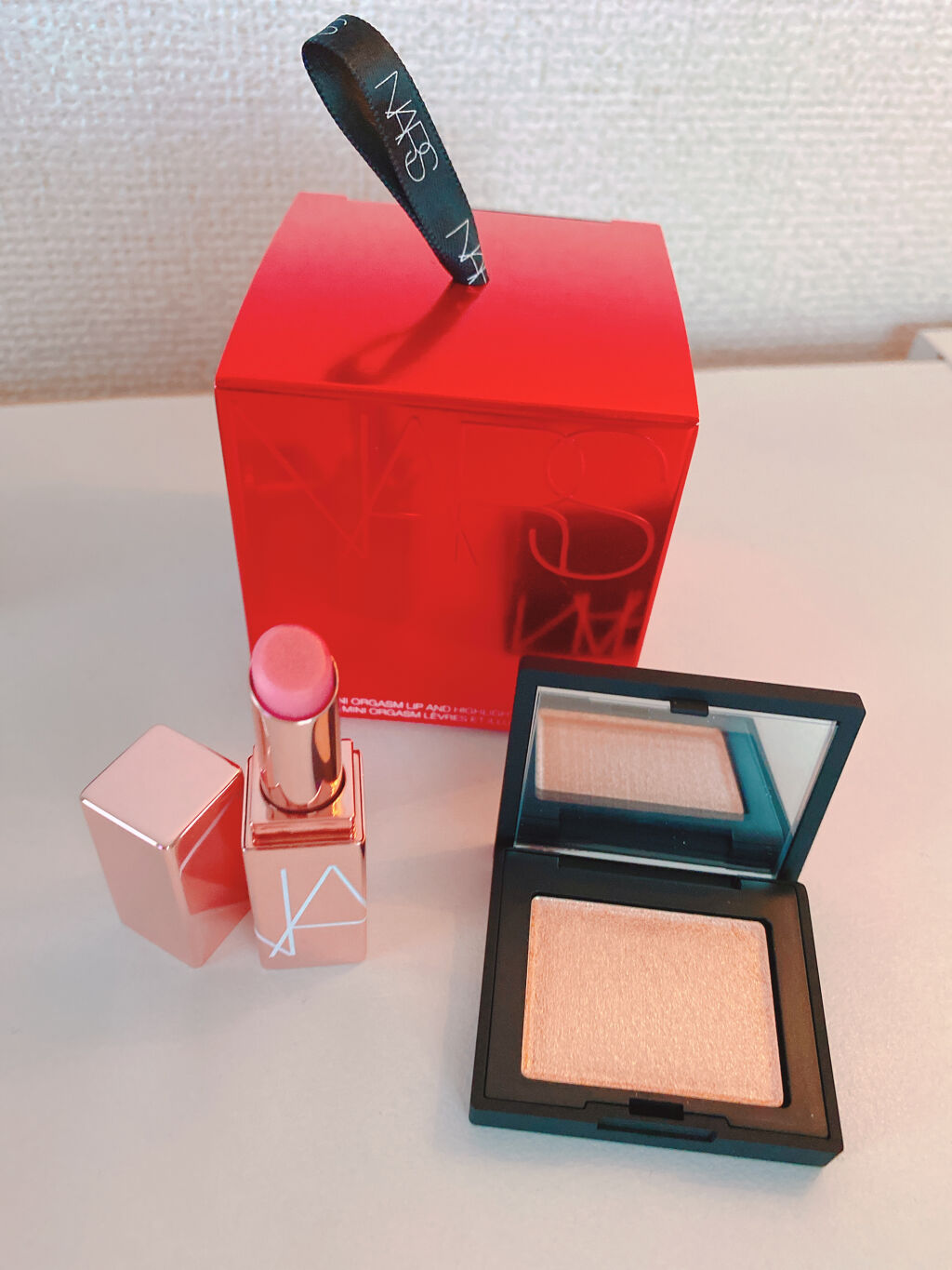 ミニオーガズム リップ＆ハイライターデュオ/NARS/メイクアップキットを使ったクチコミ（1枚目）