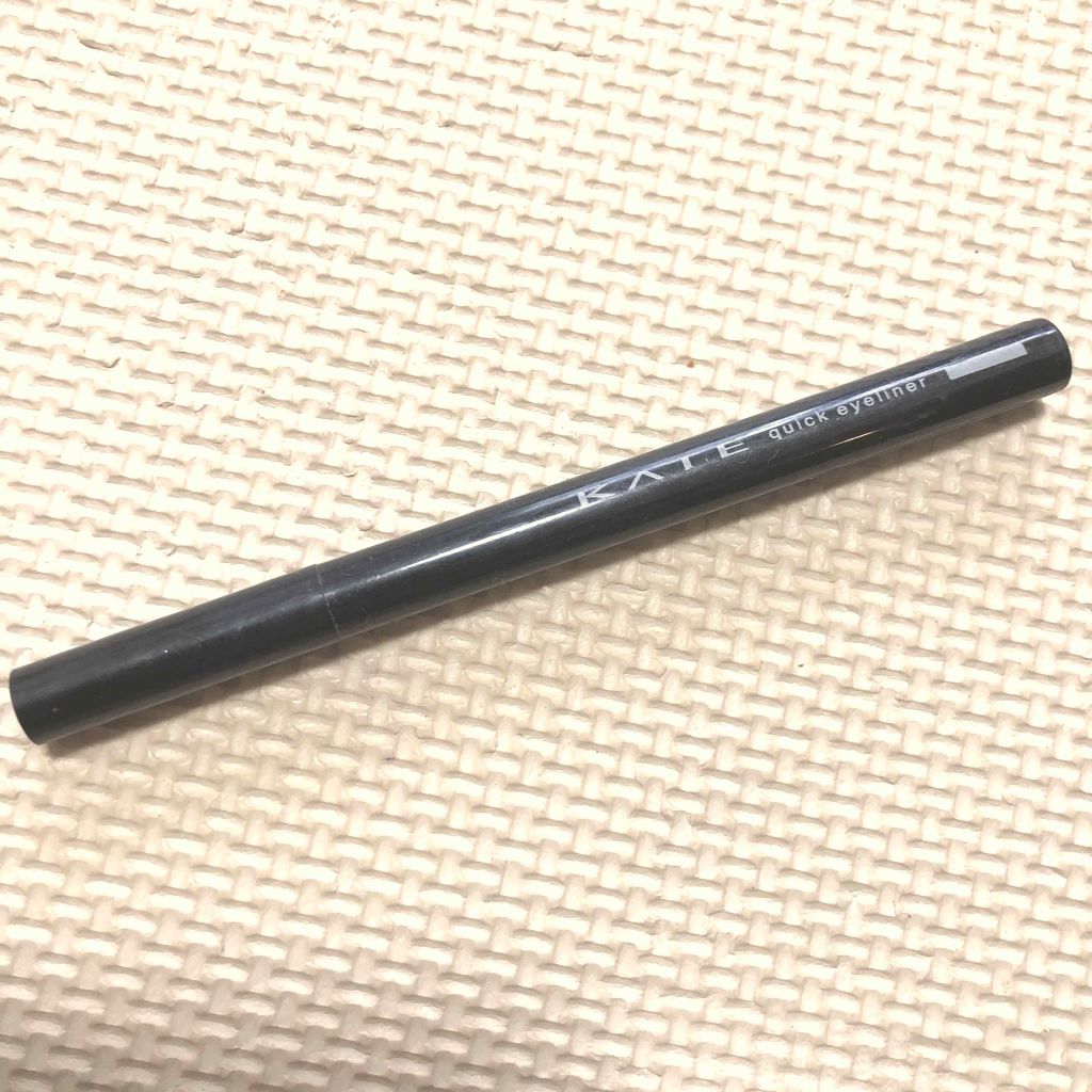 KATE クイックアイライナーSのクチコミ「ケイトのアイライナーは合わないのか、すぐ滲む。涙で落ちる。まつげと粘膜の際？描こうとしても描け.....」（1枚目）