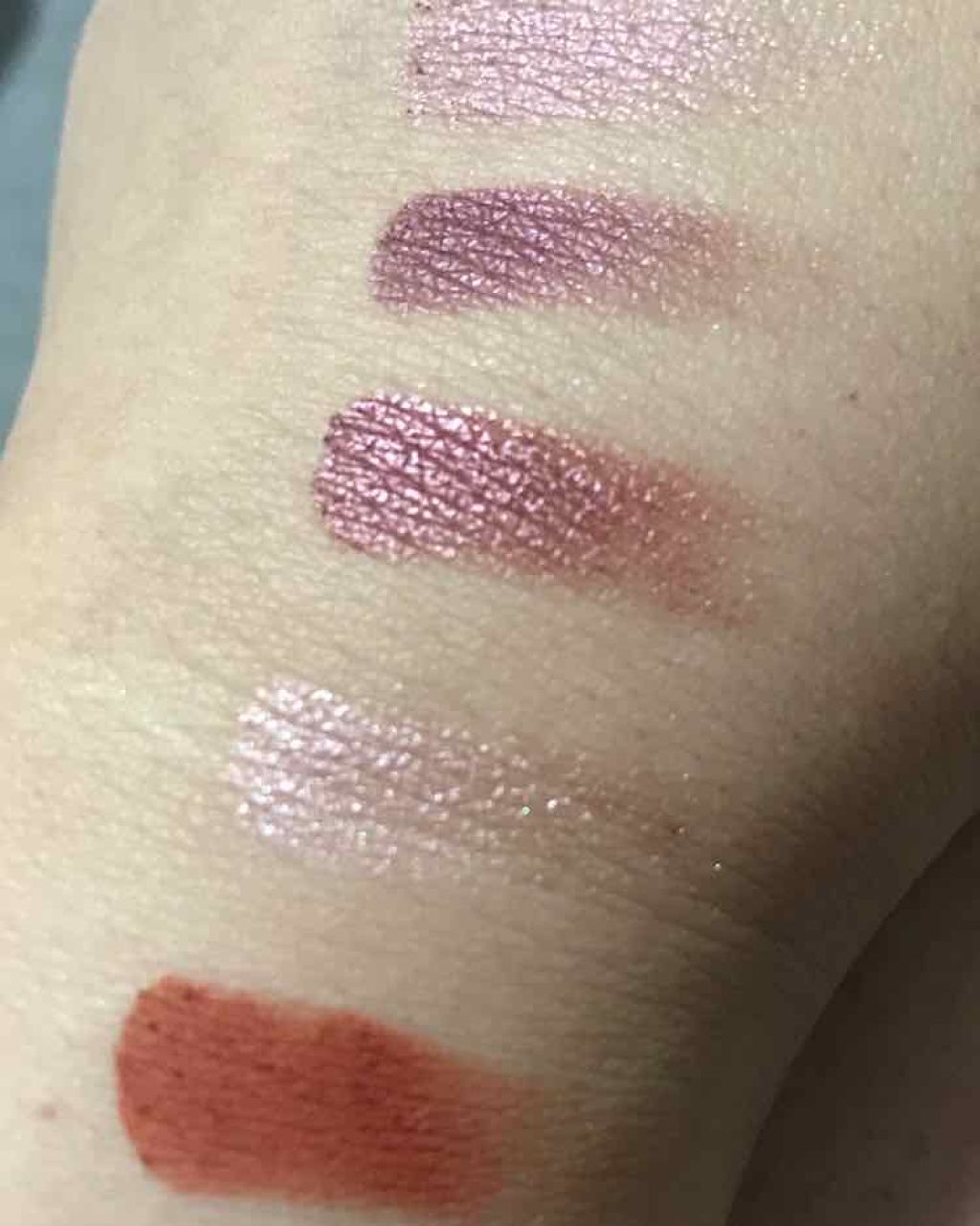 UR GLAM　POWDER EYESHADOW/U R GLAM/単色アイシャドウを使ったクチコミ（2枚目）