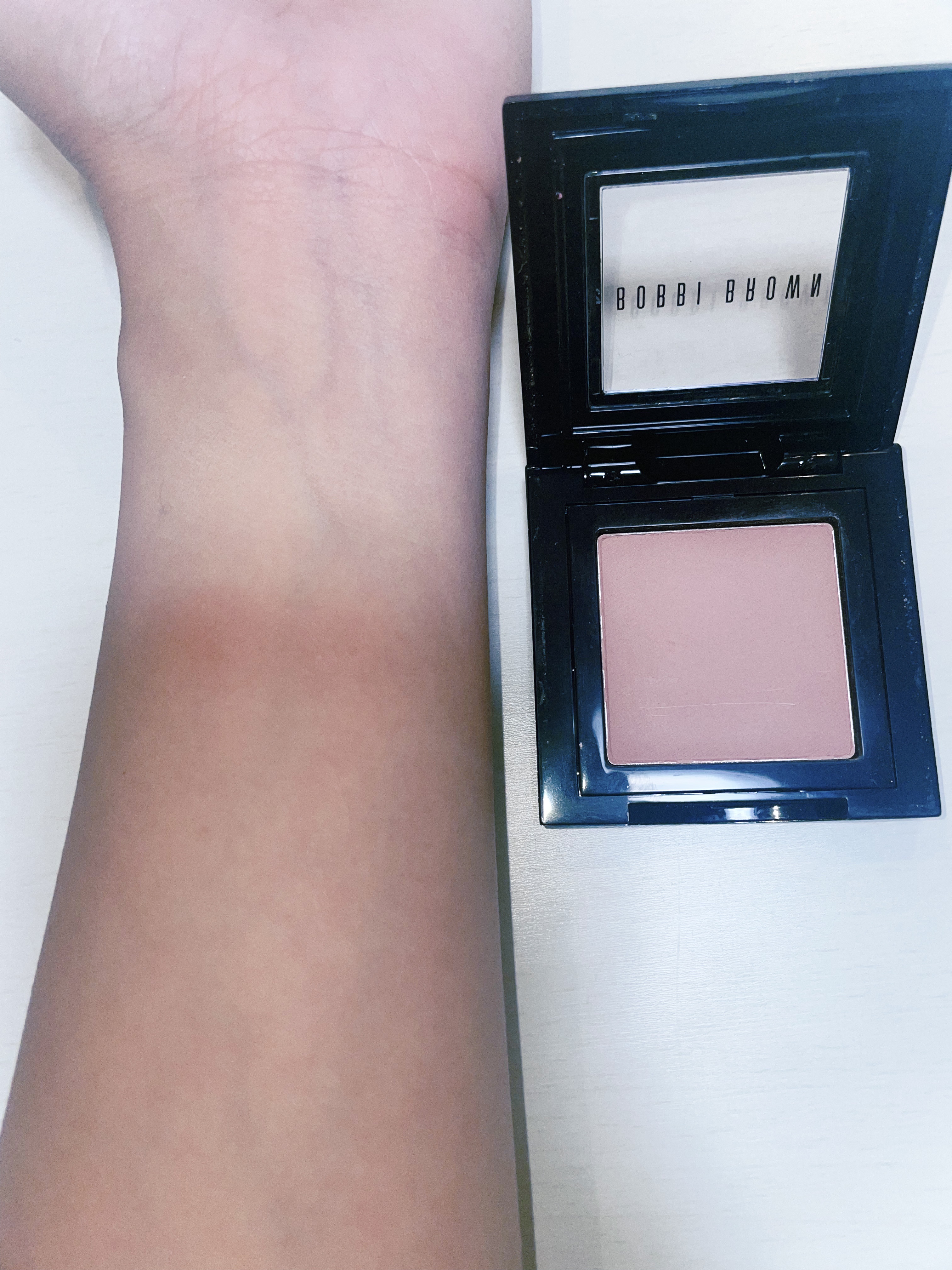 アイシャドウ　 3F アンティークローズ/BOBBI BROWN/単色アイシャドウを使ったクチコミ（2枚目）