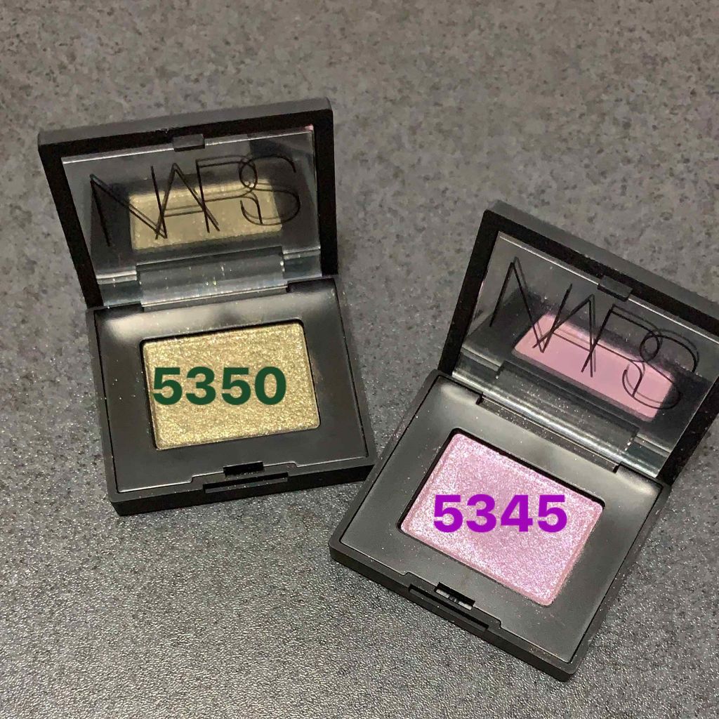 ハードワイヤードアイシャドー/NARS/単色アイシャドウを使ったクチコミ（2枚目）