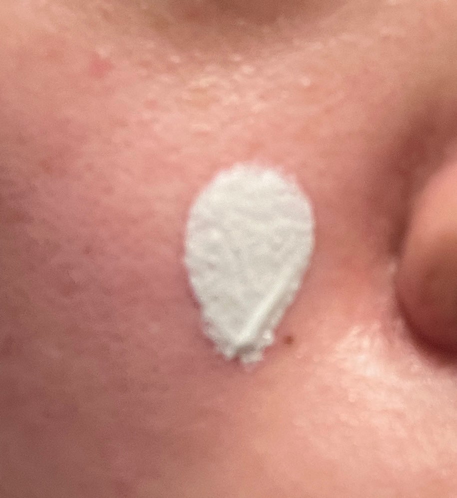 orange_make_dghv on LIPS 「顔の赤みが強い私はこれを塗ると顔に透明感が出る!🥹✨✨全顔に塗..」(3枚目)