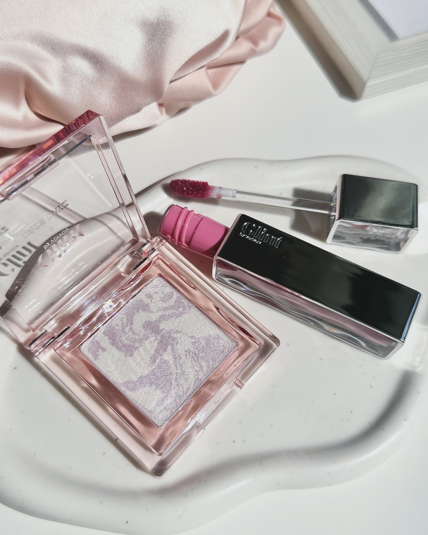 マーブルベイクドハイライター/Glint/パウダーハイライトを使ったクチコミ（2枚目）