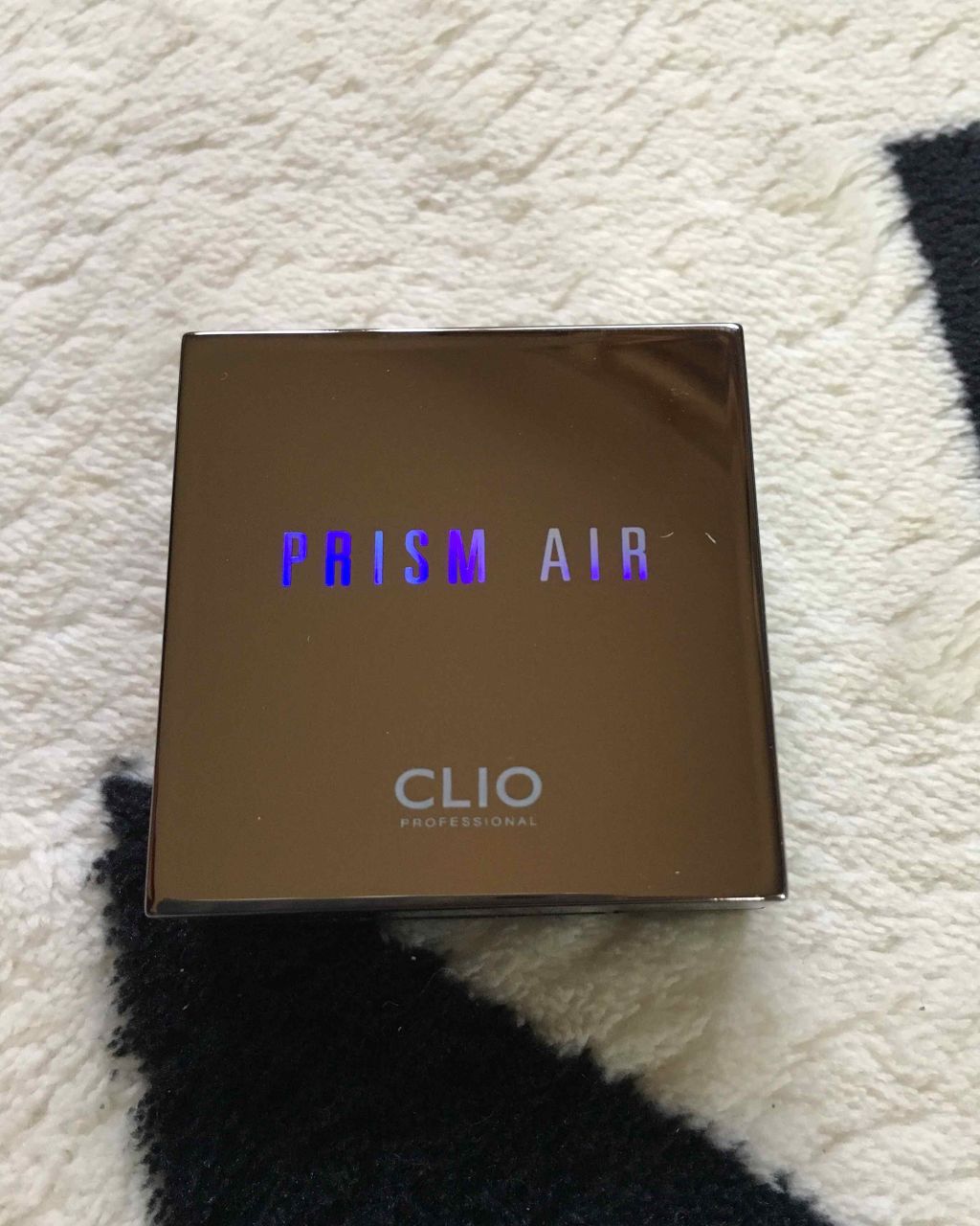 プリズム エアー シャドウ/CLIO/単色アイシャドウを使ったクチコミ（1枚目）