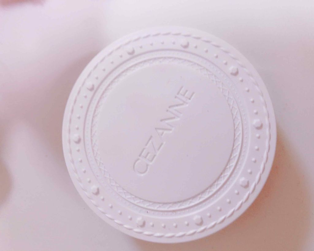 UVクリアフェイスパウダー/CEZANNE/プレストパウダーを使ったクチコミ(1枚目)