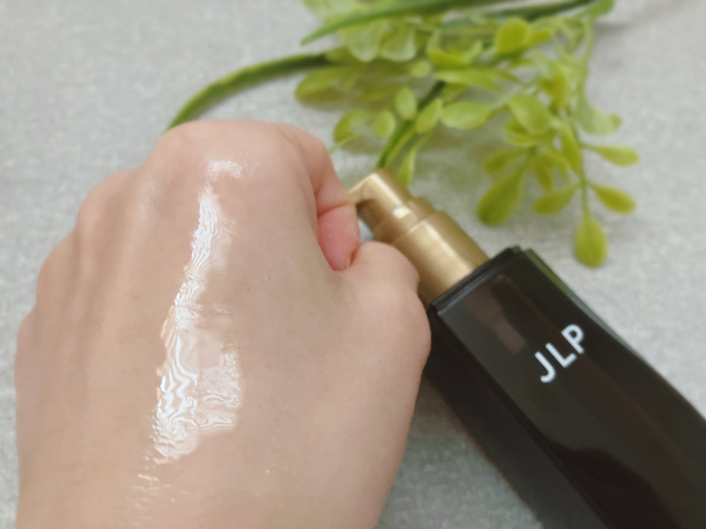 ぴぴちゃん22@フォロバ100% on LIPS 「ボディにもヘアにも使える♡カナリシェスマルチルミナスオイル🌿▶..」(3枚目)