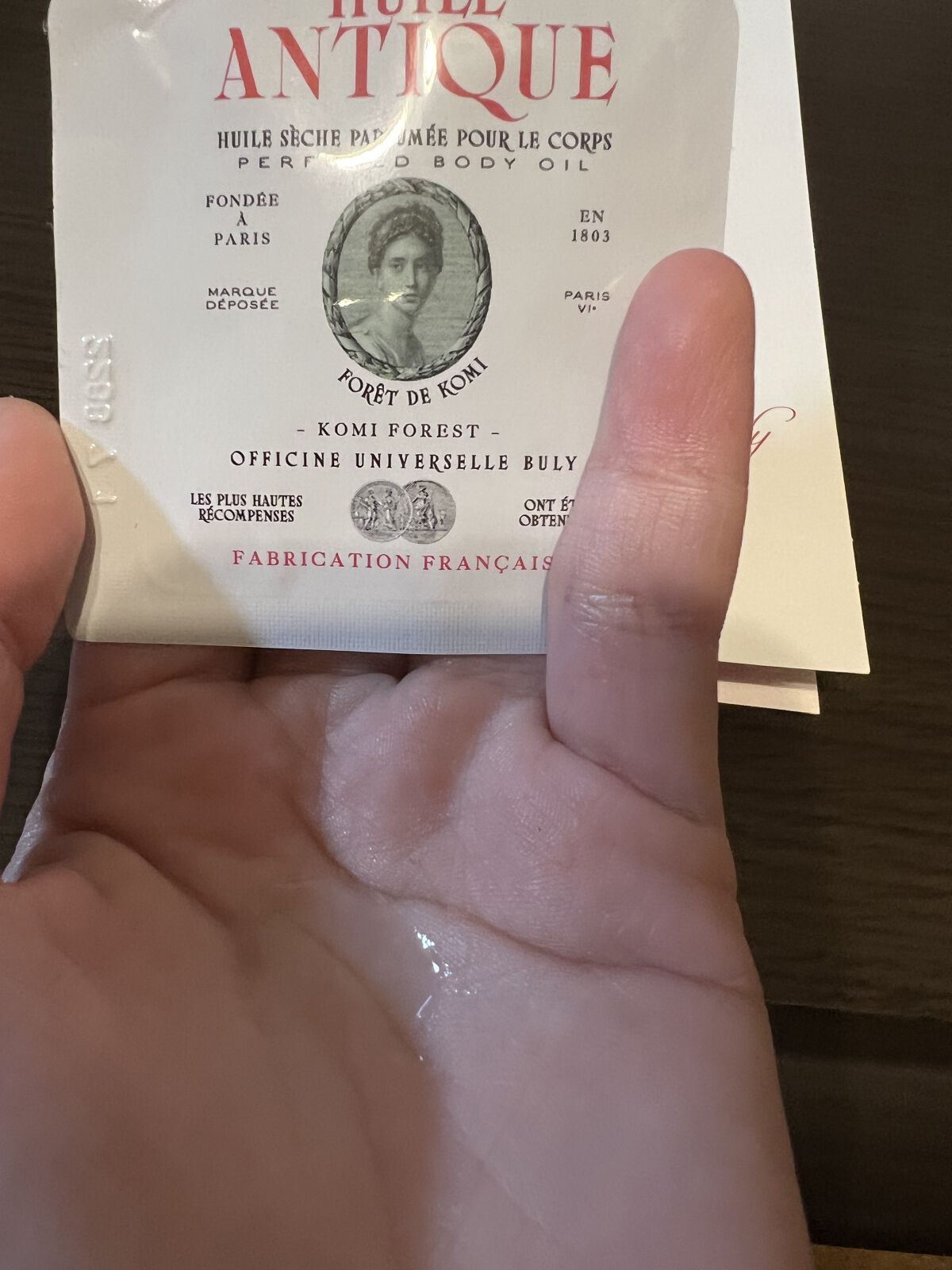 ユイル・アンティーク フォレ・ドゥ・コミ/オフィシーヌ・ユニヴェルセル・ビュリー/ボディオイルを使ったクチコミ（2枚目）