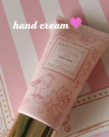 グレースコール フローラルコレクション ハンドクリーム ホワイトローズ＆ロータスフラワーのクチコミ「GRACE COLE       hand cream
グレースコール ハンドクリーム
ホワイ.....」（1枚目）