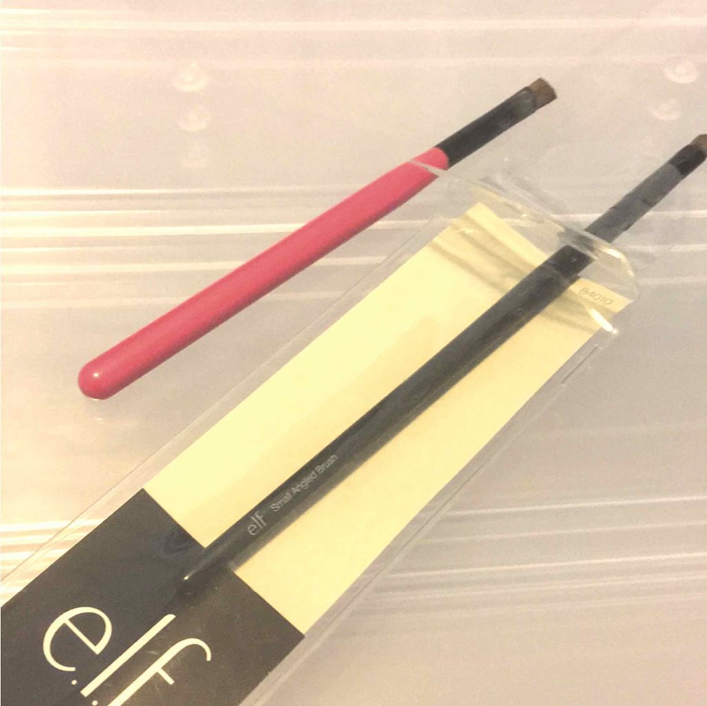 small Angeled Brush/e.l.f. Cosmetics/メイクブラシを使ったクチコミ（1枚目）