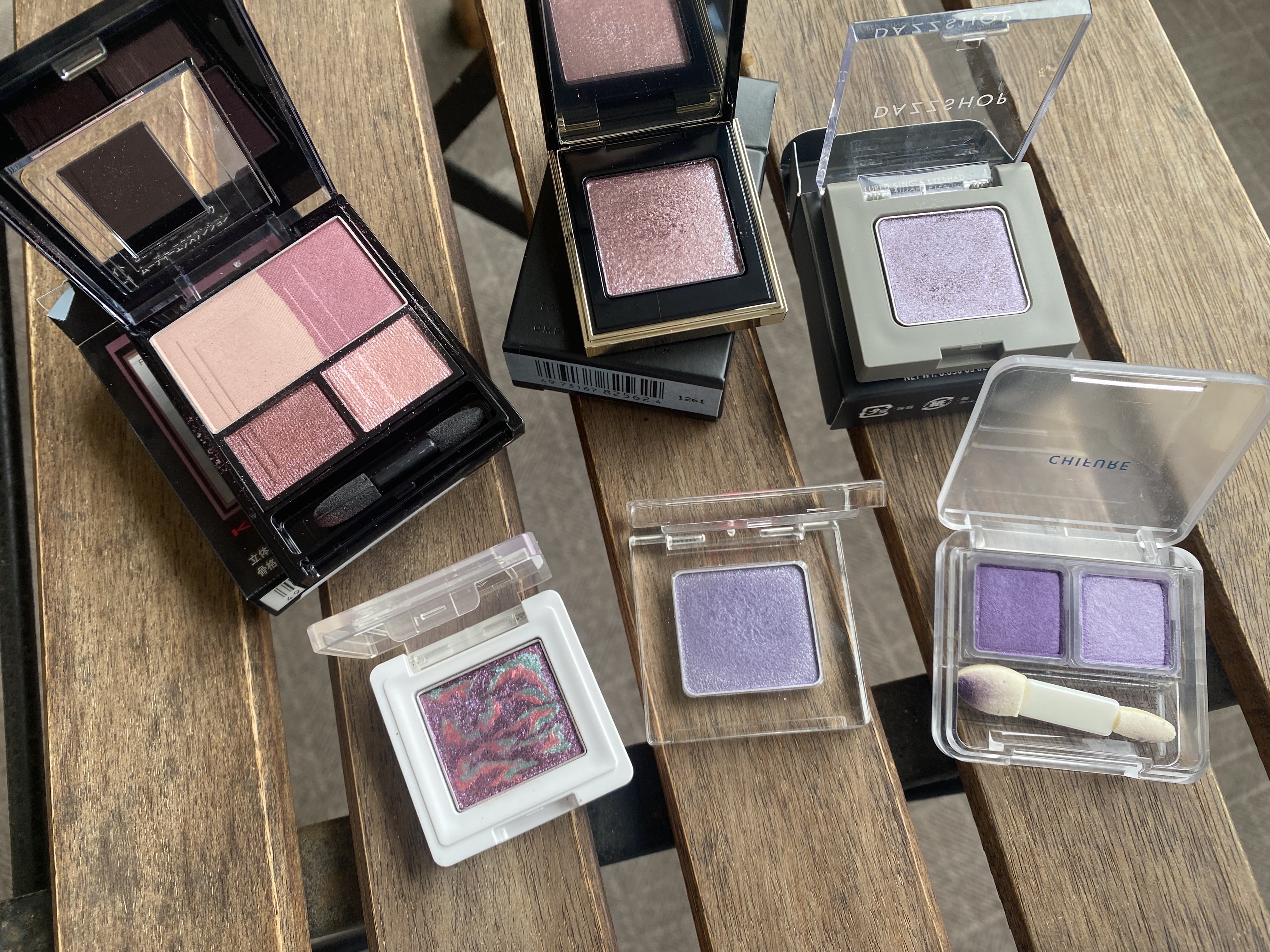 アリュールド シングル アイシャドウ/DAZZSHOP/単色アイシャドウを使ったクチコミ（2枚目）