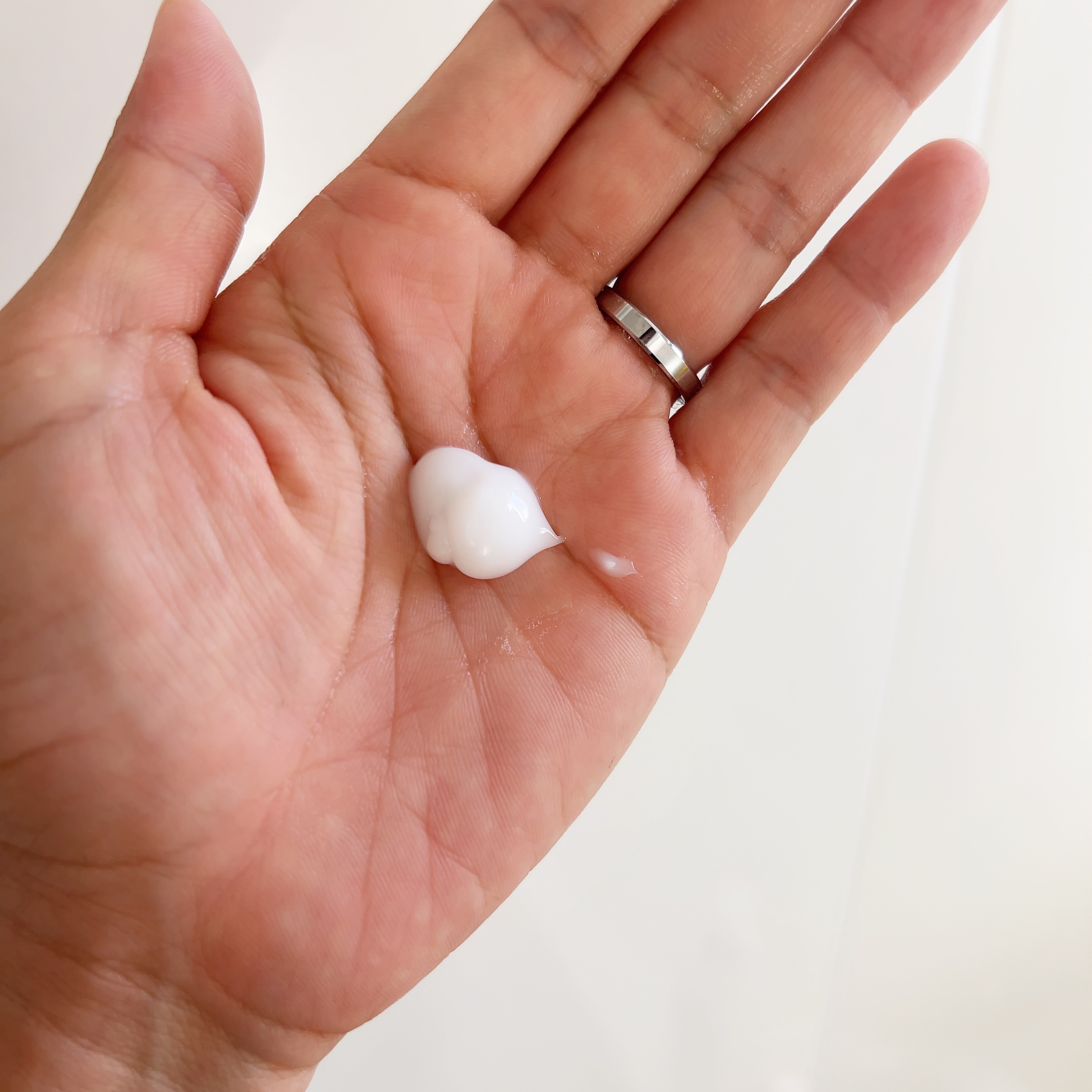 プルント　コントロール美容液ヘアオイル　サクラ  80mL/Purunt./ヘアオイルを使ったクチコミ（3枚目）