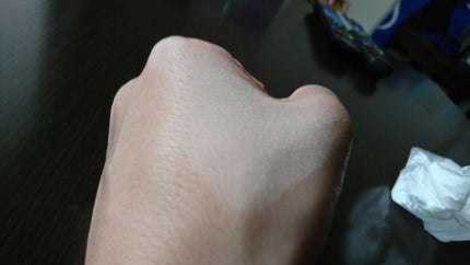 Koh Gen Do グロスフィルム ファンデーションのクチコミ「付けたては少し粉っぽい感じがしますが、時間が経つと馴染みます。
カバー力はあります。
..」(1枚目)