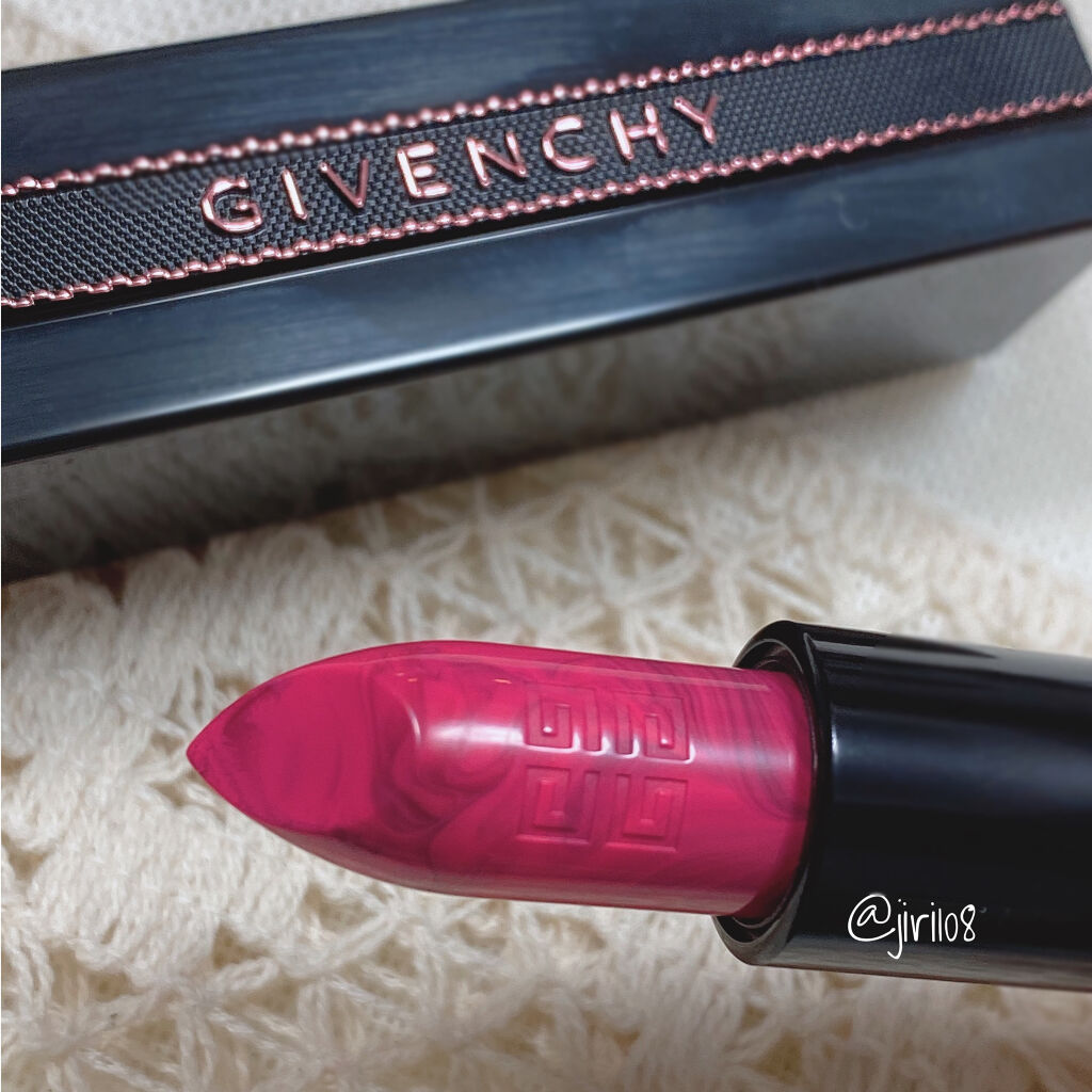 ルージュ・アンテルディ/GIVENCHY/口紅を使ったクチコミ（2枚目）