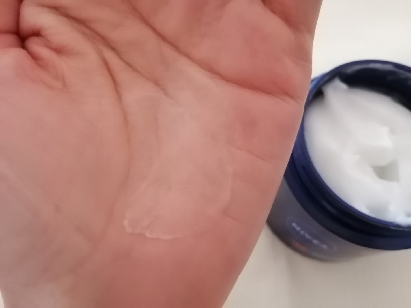 ニベア ロイヤルブルーボディクリーム うるおい密封ケア/ニベア/ボディクリームを使ったクチコミ(6枚目)