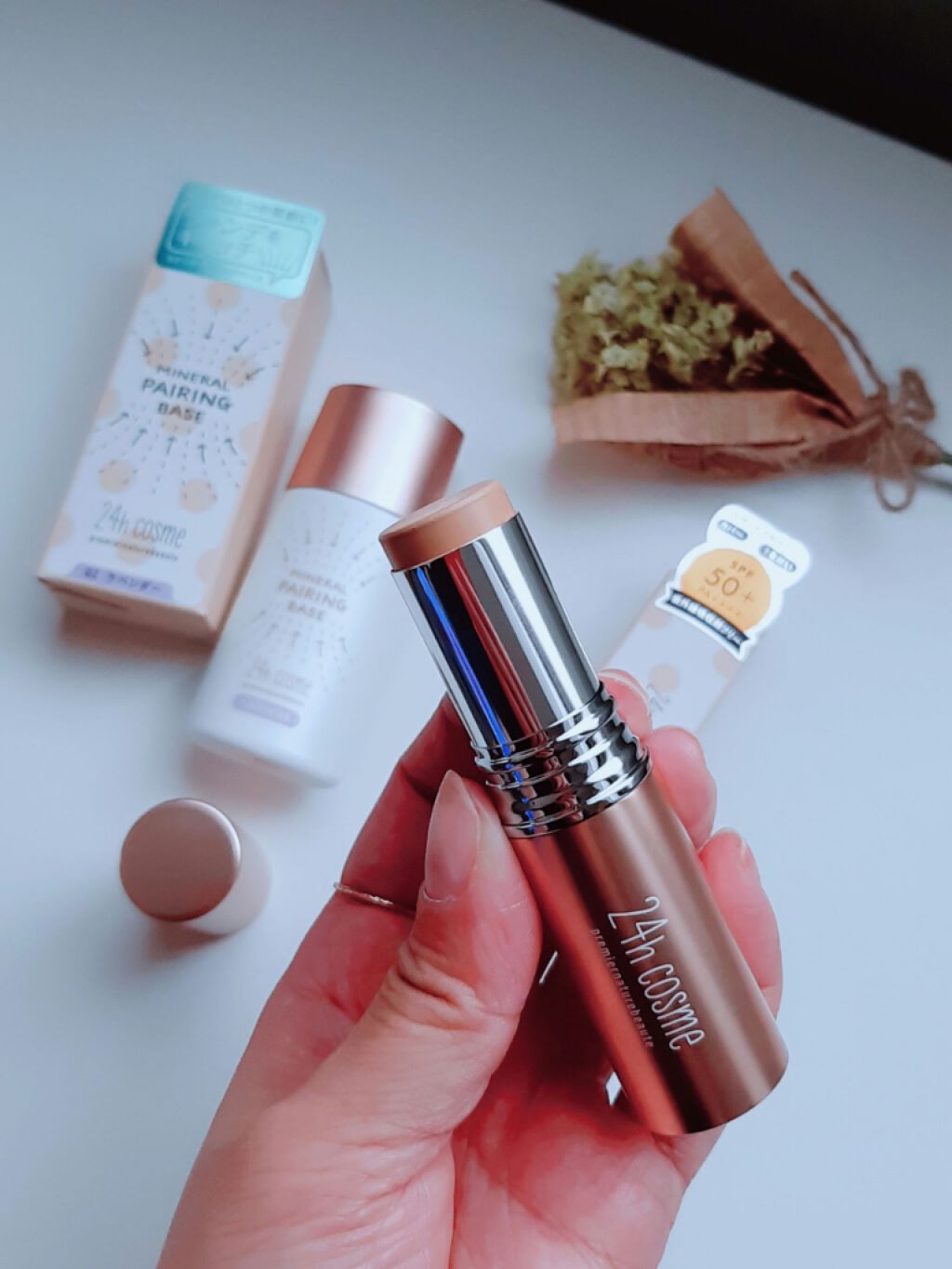 24 ミネラルモイストスティックファンデ/24h cosme/その他ファンデーションを使ったクチコミ(5枚目)