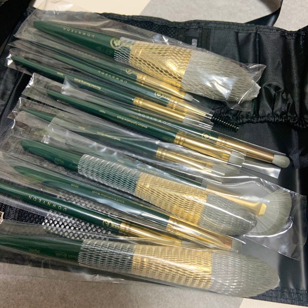 ROWNYEON 緑姫シリーズ メイクブラシ13本セット 化粧ポーチ付き/Rownyeon/メイクブラシを使ったクチコミ(4枚目)