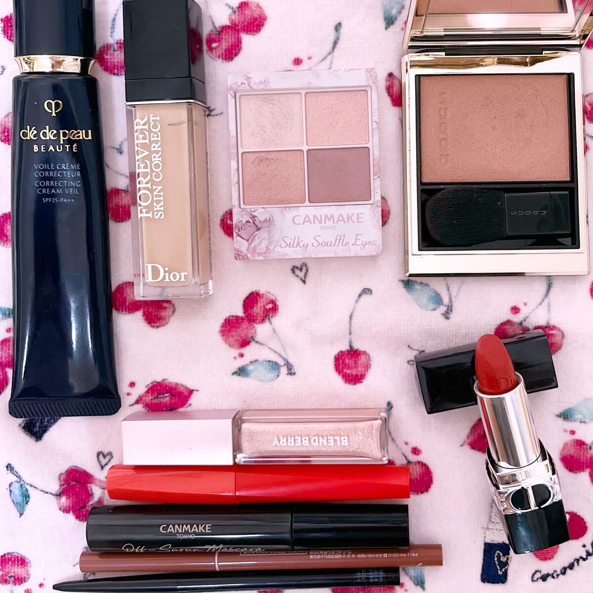 シルキースフレアイズ/キャンメイク/アイシャドウパレットを使ったクチコミ(1枚目)