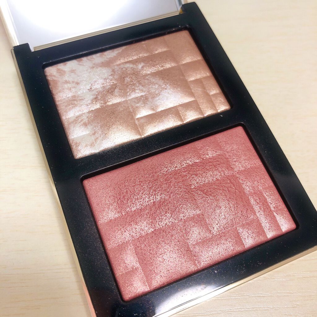 ハイライティング パウダー ピンクグロウ（グロウイング ピンクデザイン）/BOBBI BROWN/パウダーハイライトを使ったクチコミ（2枚目）