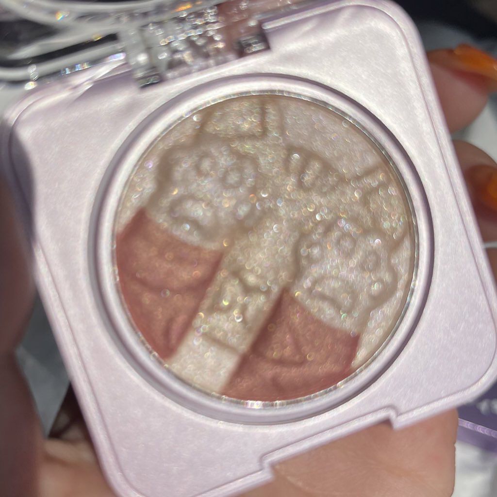 キャットハイライティングブラッシュ/ZEESEA/パウダーハイライトを使ったクチコミ（2枚目）