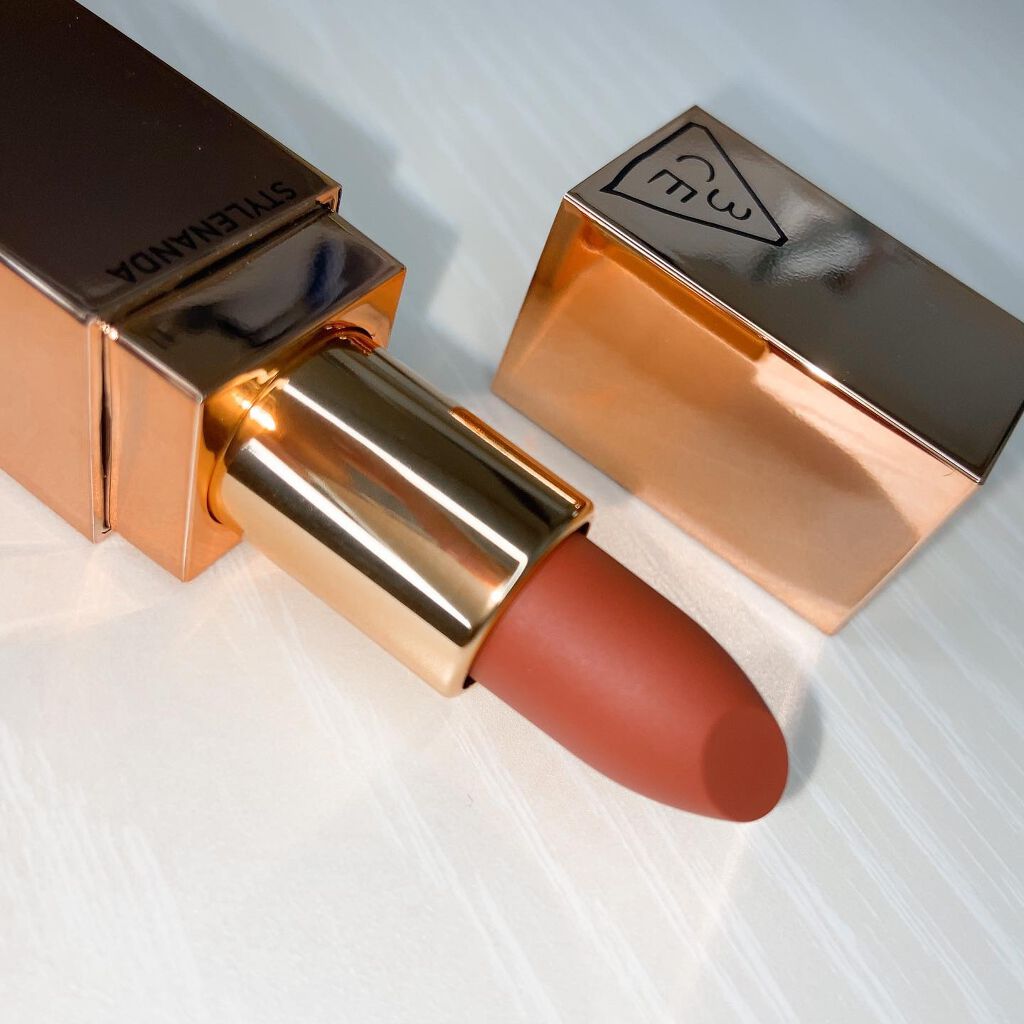 ð·ãšã³ð· on LIPS ã@3ce_official@stylenanda_japanã..ãïŒ2æç®ïŒ