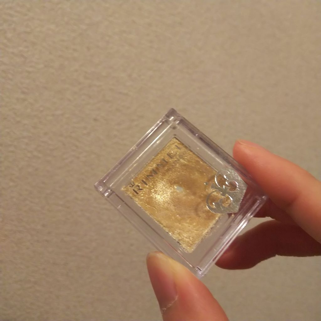 プリズム パウダーアイカラー/リンメル ロンドン/単色アイシャドウを使ったクチコミ（1枚目）