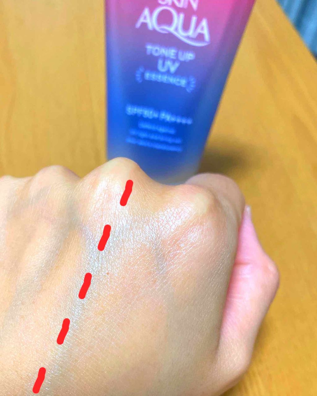 スキンアクア トーンアップUVエッセンス/スキンアクア/日焼け止めクリームを使ったクチコミ(3枚目)