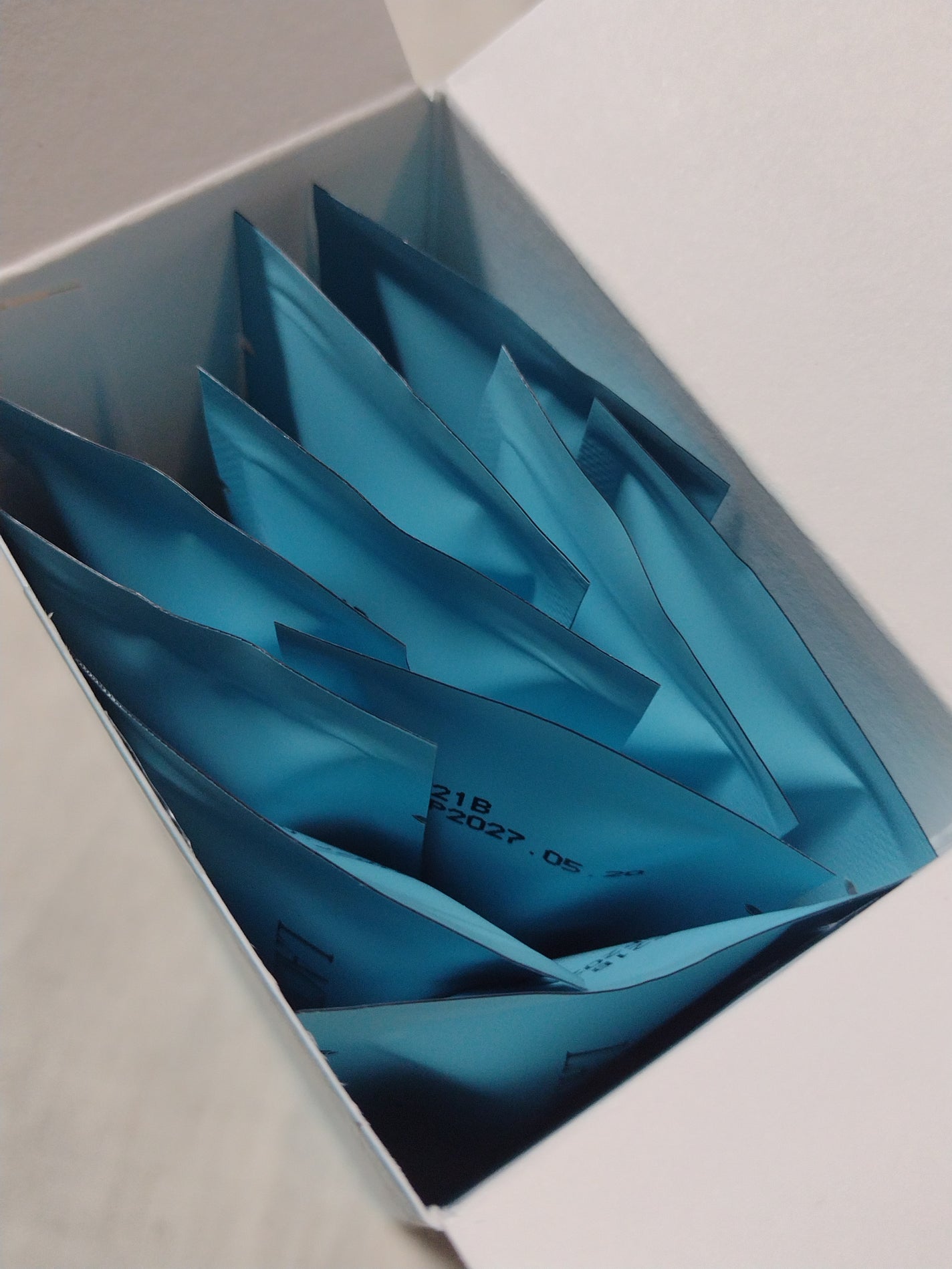 snowberry on LIPS 「ISAMOGUINC.様よりいただきました。さわやかなスカイブ..」(4枚目)