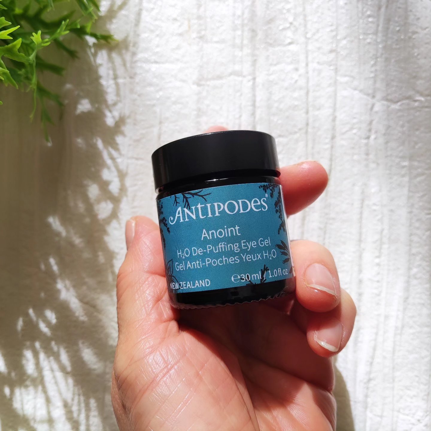 アノイント H2O ディパッフィング アイジェル/Antipodes/アイケア・アイクリームを使ったクチコミ（2枚目）