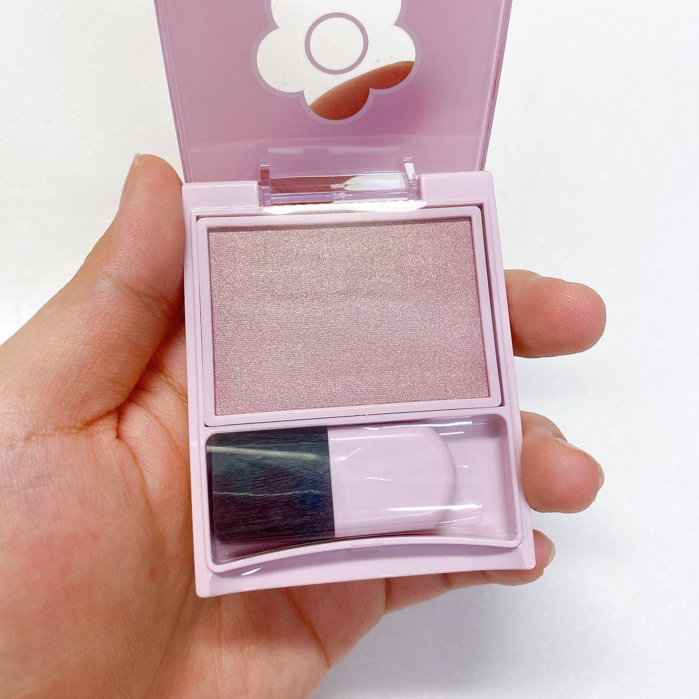 パウダーブラッシュ/DAISY DOLL by MARY QUANT/パウダーチークを使ったクチコミ(2枚目)