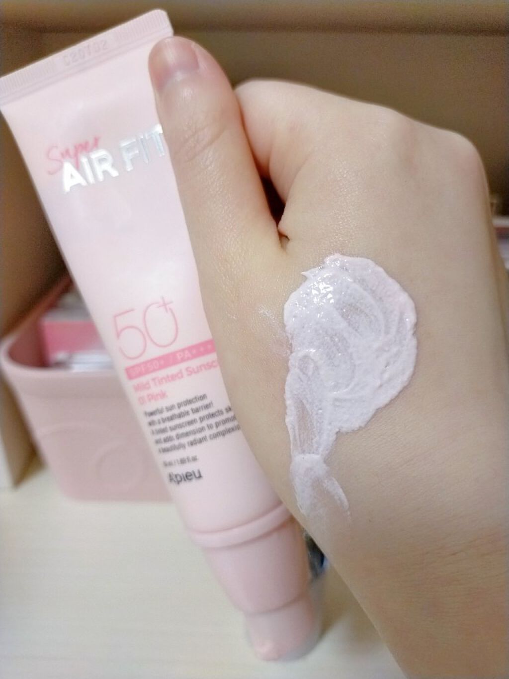 スーパー エアフィット マイルド サンカット （ピンク）/A’pieu/日焼け止めクリームを使ったクチコミ（3枚目）