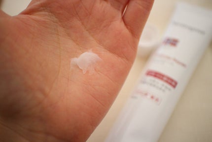 ノルウェーフォーミュラ インテンスリペア リッチバーム/Neutrogena/フェイスバームを使ったクチコミ(2枚目)