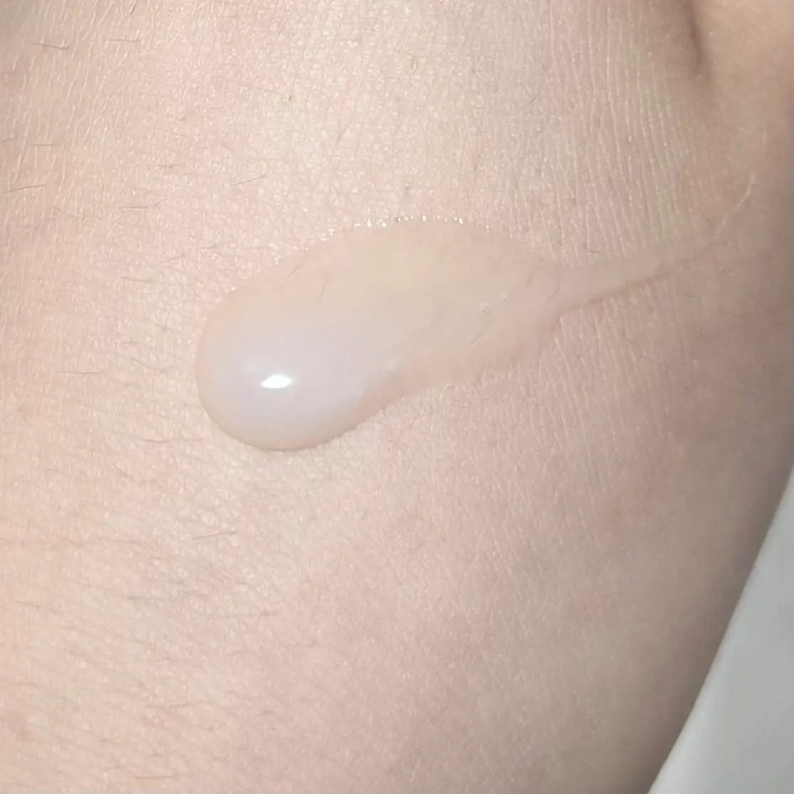 ゼロくすみ美白アンプル/MAYBENA/美容液を使ったクチコミ（3枚目）