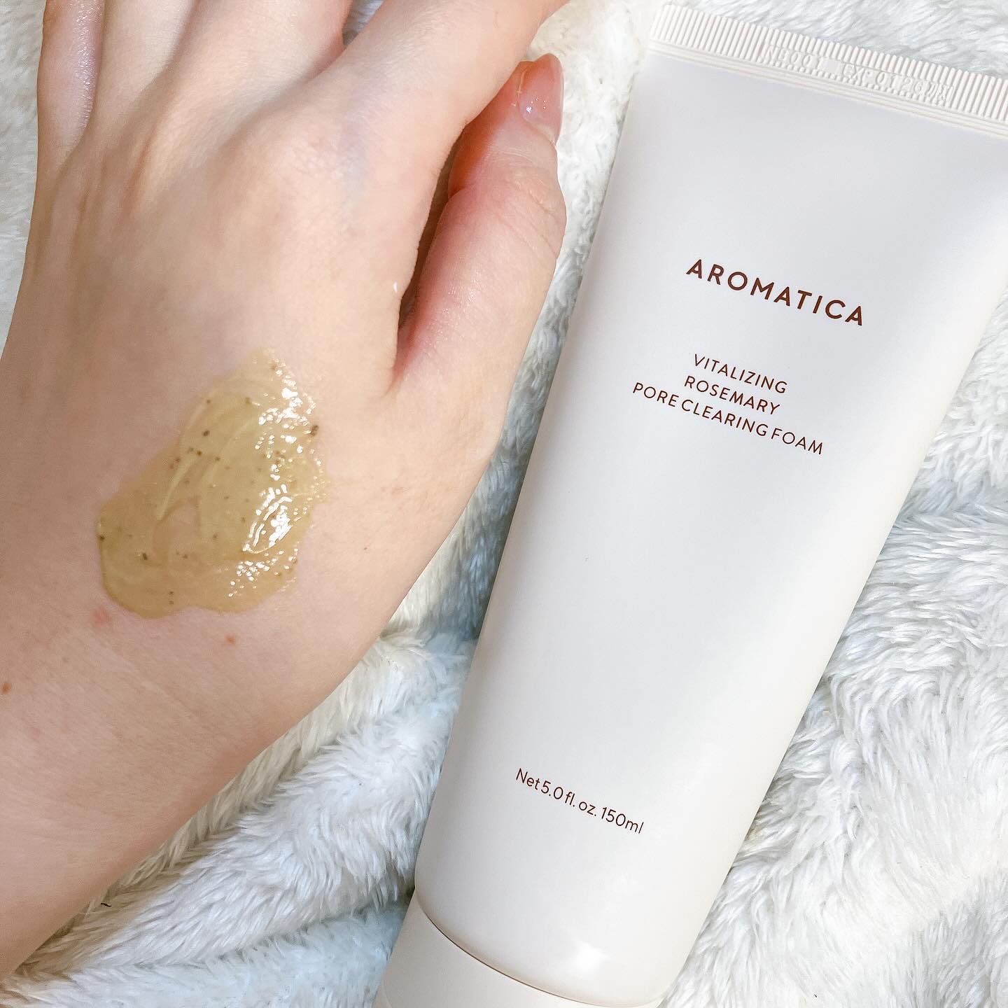 バイタライジング　ローズマリーポアクレンジングフォーム/AROMATICA/洗顔フォームを使ったクチコミ（2枚目）
